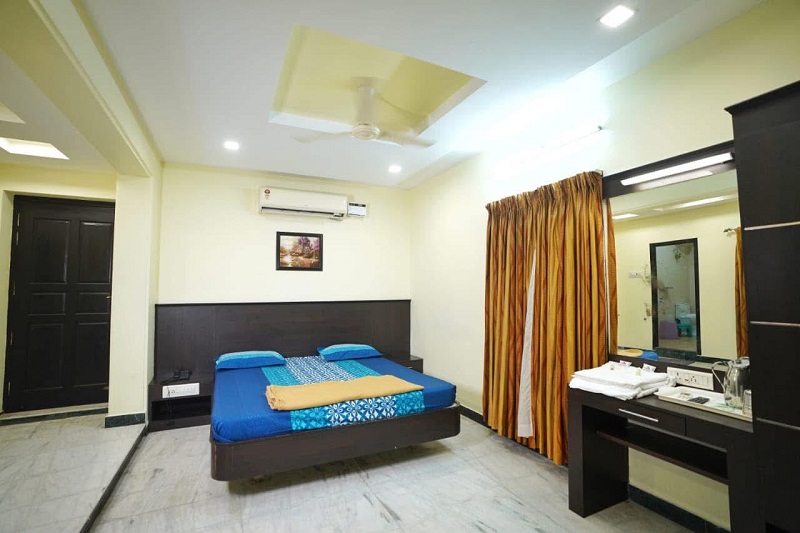 Phase II 1 Bedroom AC Family Suite Apartment at Kumbakonam Home Stay